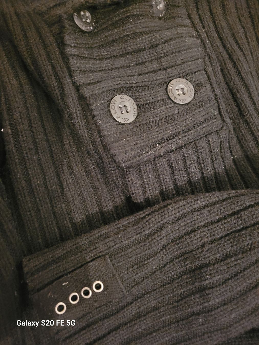 Pulls et sweat-shirts: pulover – Neuf (Voir description) à Bassersdorf par ism_kx95 2