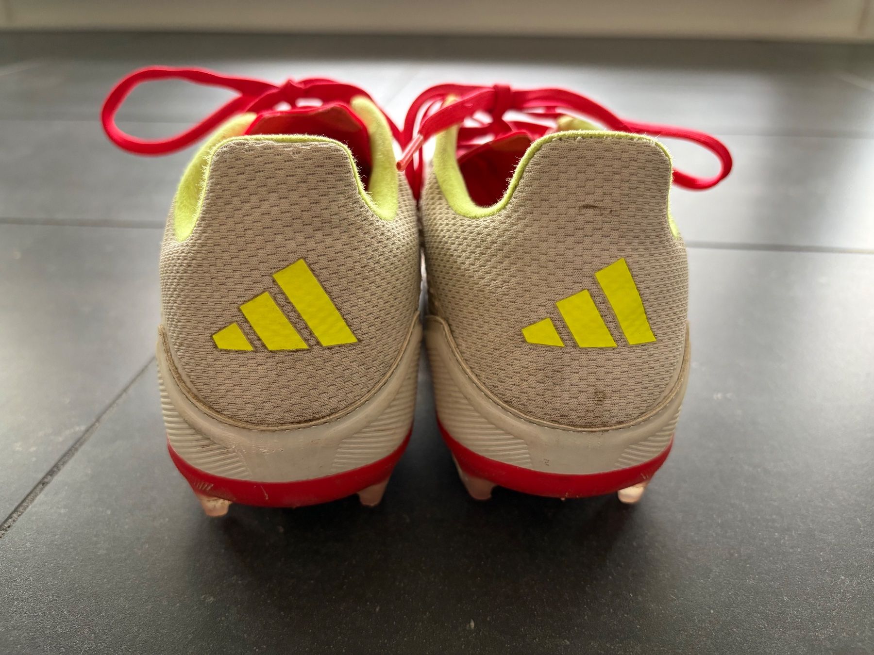 Chaussures hommes: Nockenschuhe Adidas, 43 1/3 – D'occasion à Bachenbülach par poschte22 6