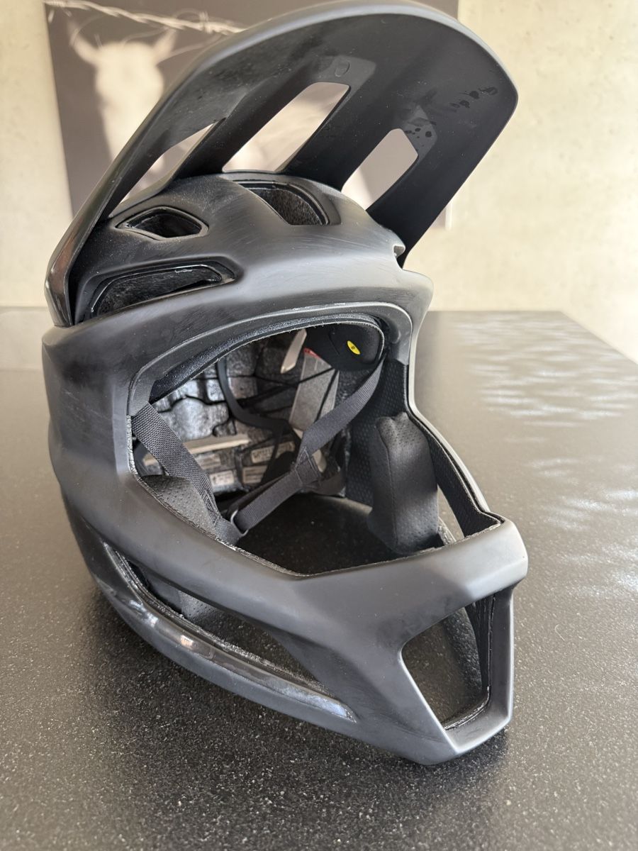 Specialized Caschi: Specialized Gambit, Grösse M mit Goggle Oakley – Nuovo (secondo la descrizione) da Gerolfingen venduto da Tiguan2011 1