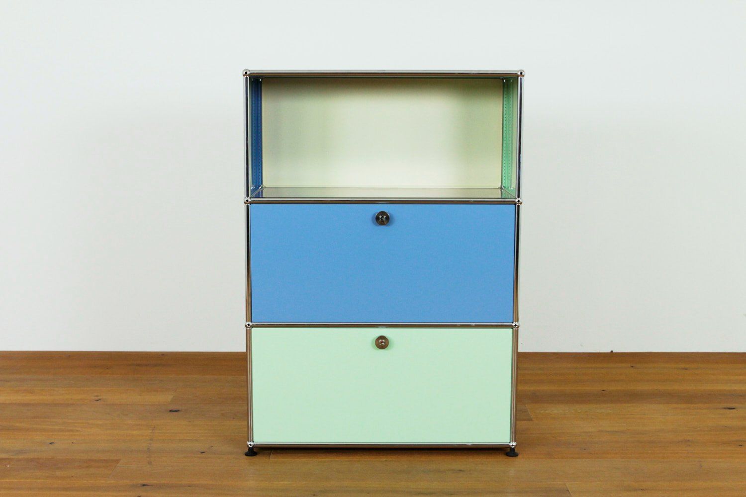 USM Regale: USM Haller Regal // UPCYCLED // NEUE FARBEN – Neu (gemäss Beschreibung) aus Affoltern am Albis von StudioStandard