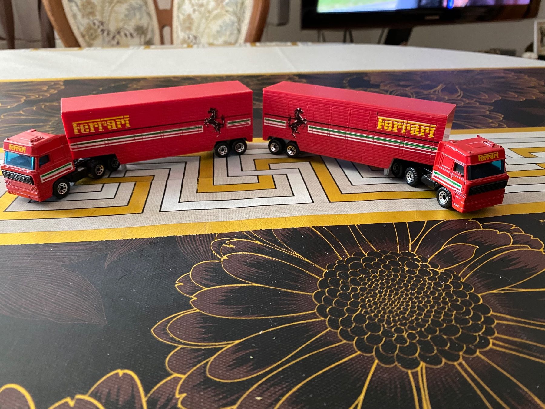 Ferrari Modellini d'auto: Matchbox Ferrari Transporter 2 Stück – Usato da St. Margrethen SG venduto da Alfista_159 2