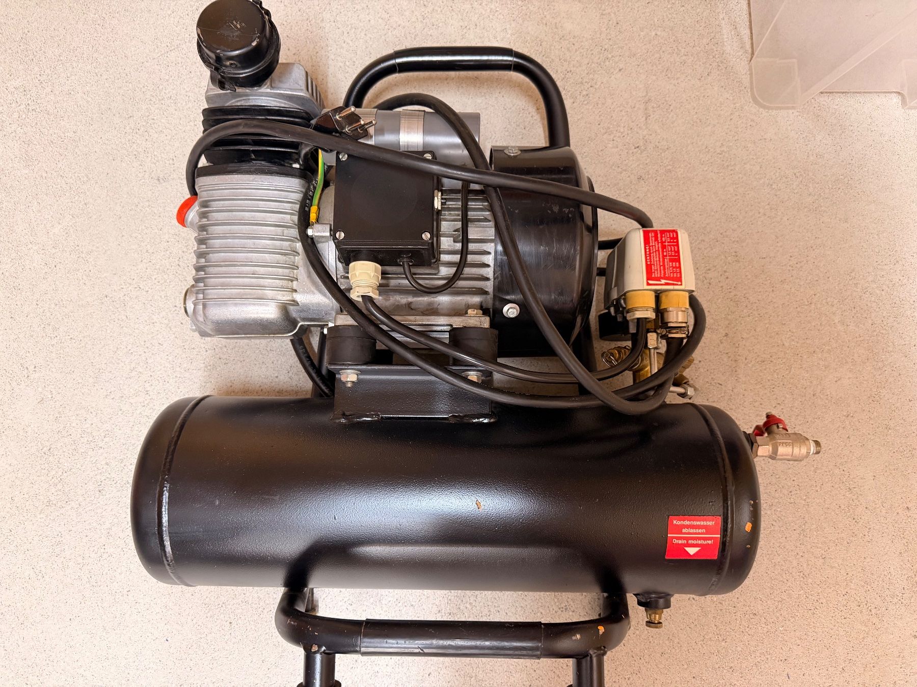 Kaeser Compresseurs: Kompressor Kaeser 8 bar Leiselauf – Défectueux à Baldegg par Swissspeed