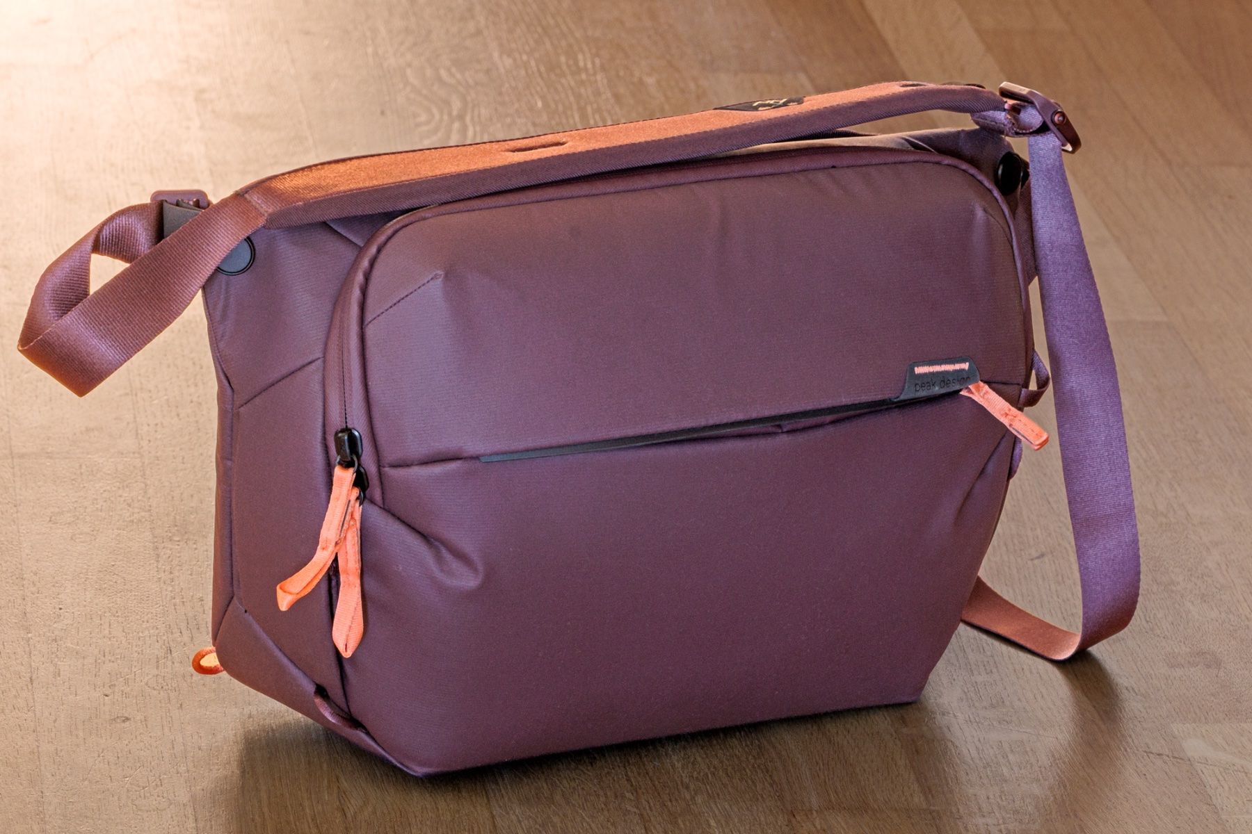 Borse: Peak Design Kameratasche Everyday Sling 10l eclipse purple – Nuovo (secondo la descrizione) da Thun venduto da Bertie_64