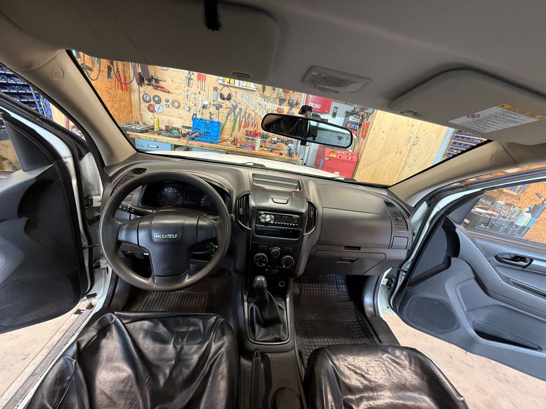 Isuzu Véhicules utilitaires: Isuzu D-Max Doppelkabine mit Werbeplane – D'occasion à Oberuzwil par sas_ps7t 4