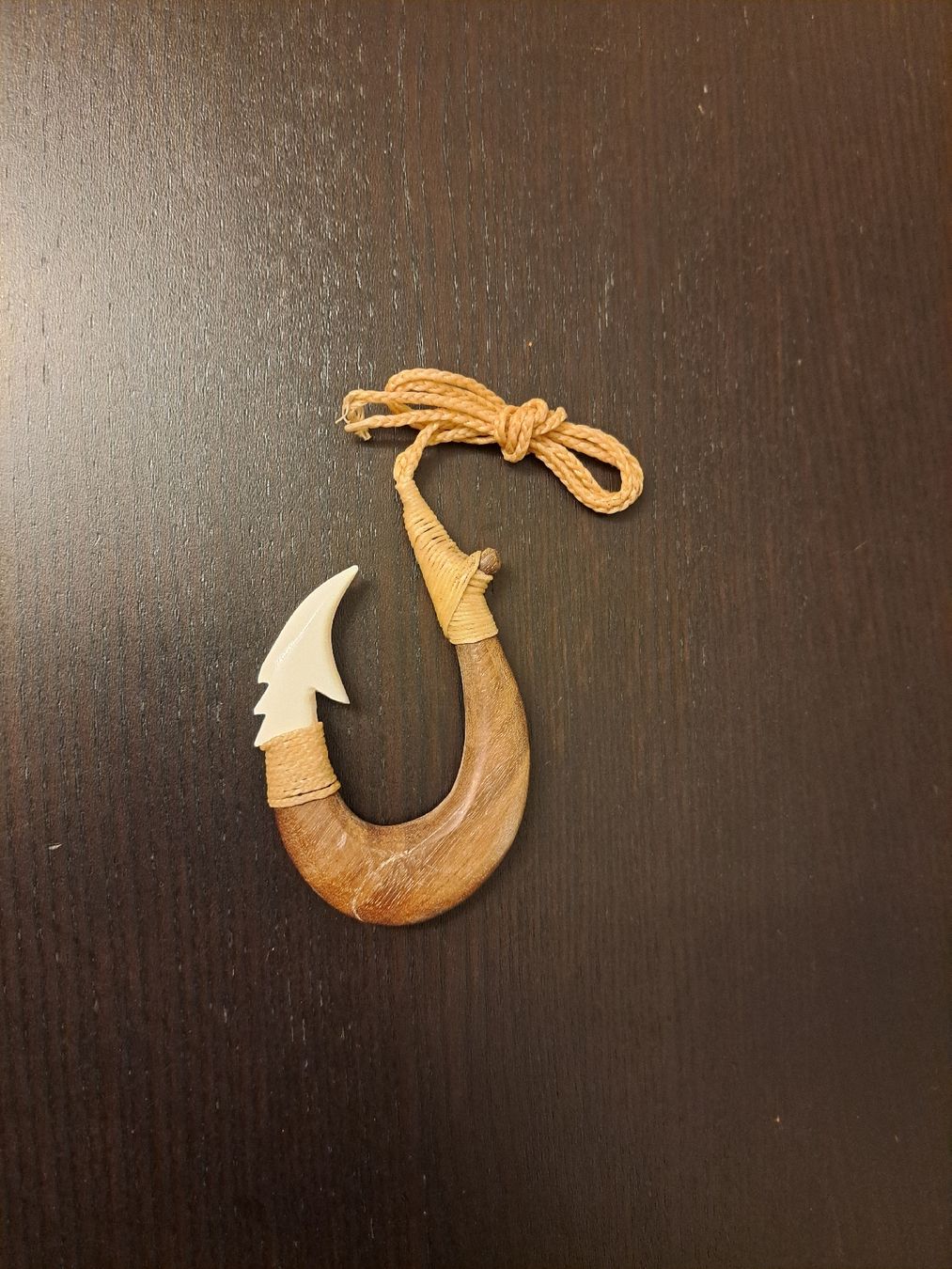 Ami: Handarbeit Talisman Tonga Insel – Nuovo e nell'imballaggio originale da Riehen venduto da Appia48 1