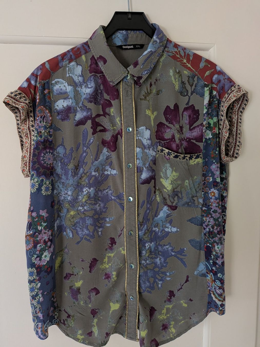 Desigual Blusen: Desigual Bluse XXL – Gebraucht aus Emmen von magelan