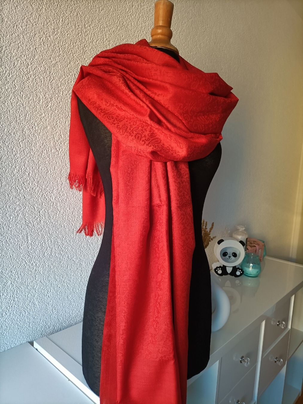 Foulard & Sciarpe: châle cachemire neuf – Nuovo e nell'imballaggio originale da La Chaux-de-Fonds venduto da Luxary.25cachmirepro 5