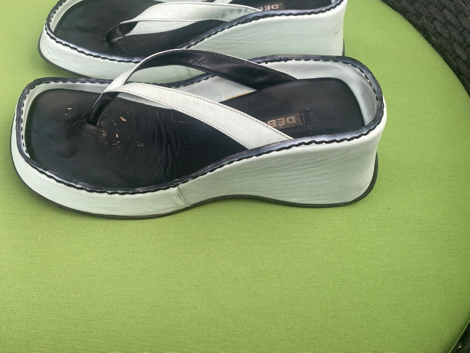 Damenschuhe: SUMMERTIME - stylische DÉBUT Flip-Flops mit Décor, linde, 36 – Gebraucht aus Winkel von ferrari2022 2