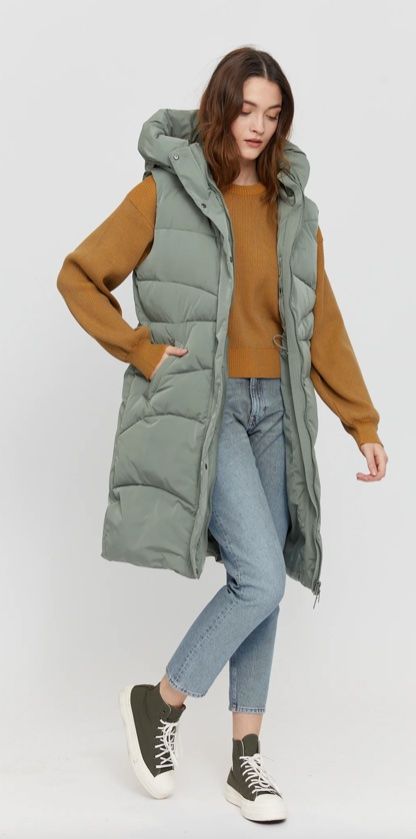 Gilet & Giacche senza maniche: Mazine, lange Steppweste mit Kapuze, Gr. XS – Usato da Zürich venduto da snowow
