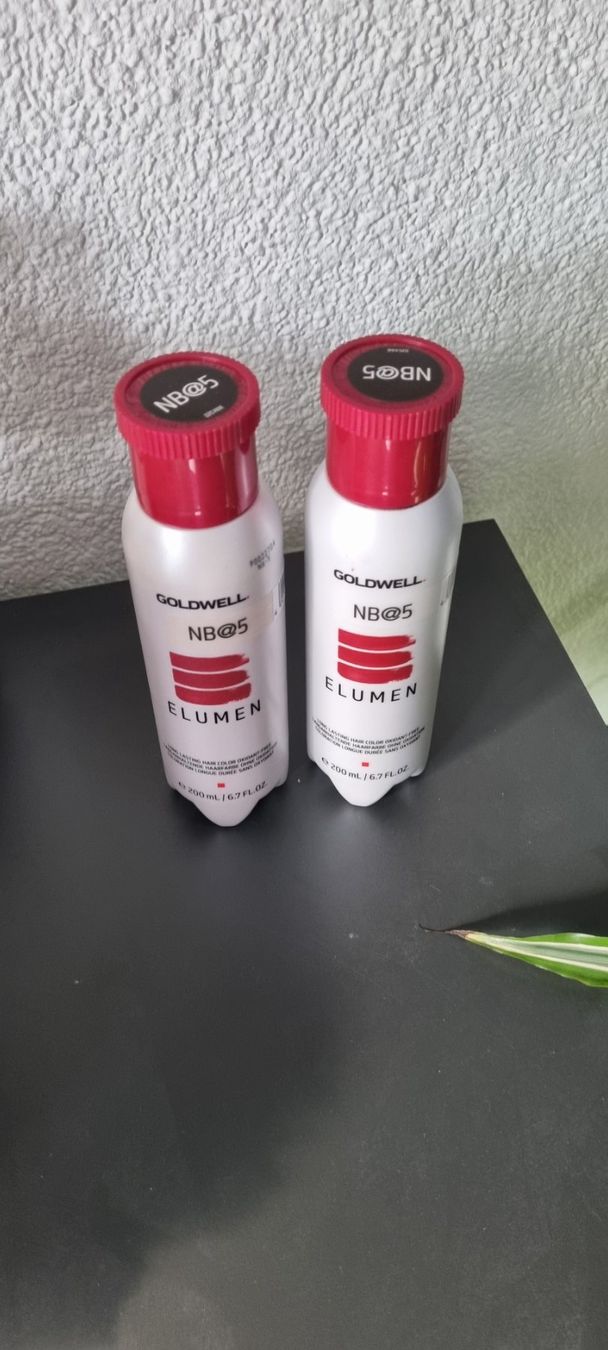 Tinte: Goldwell Elumen Haarfarbe NB@5 - Braun – Usato da Lostorf venduto da _Venus_ 1