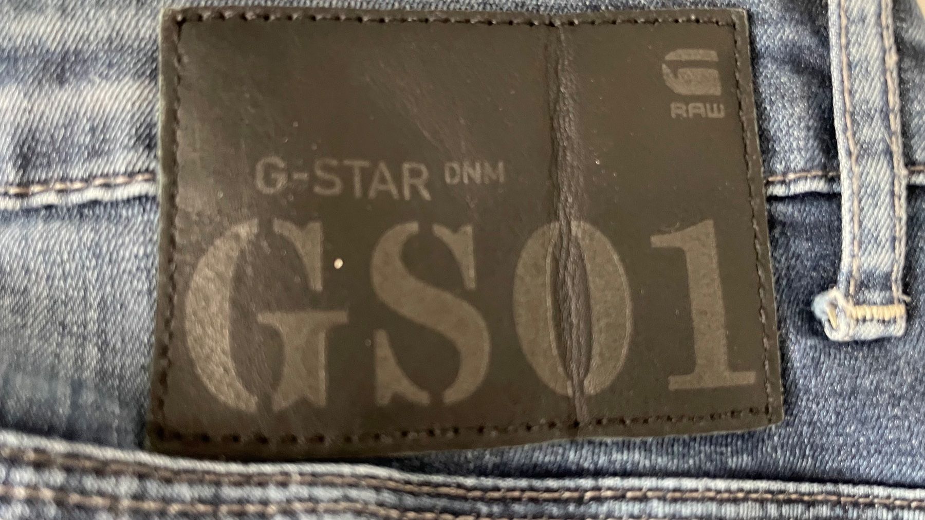 G-Star Jeans: Jeans dunkelblau G-Star – Usato da Winterthur venduto da mar_f8m2 2