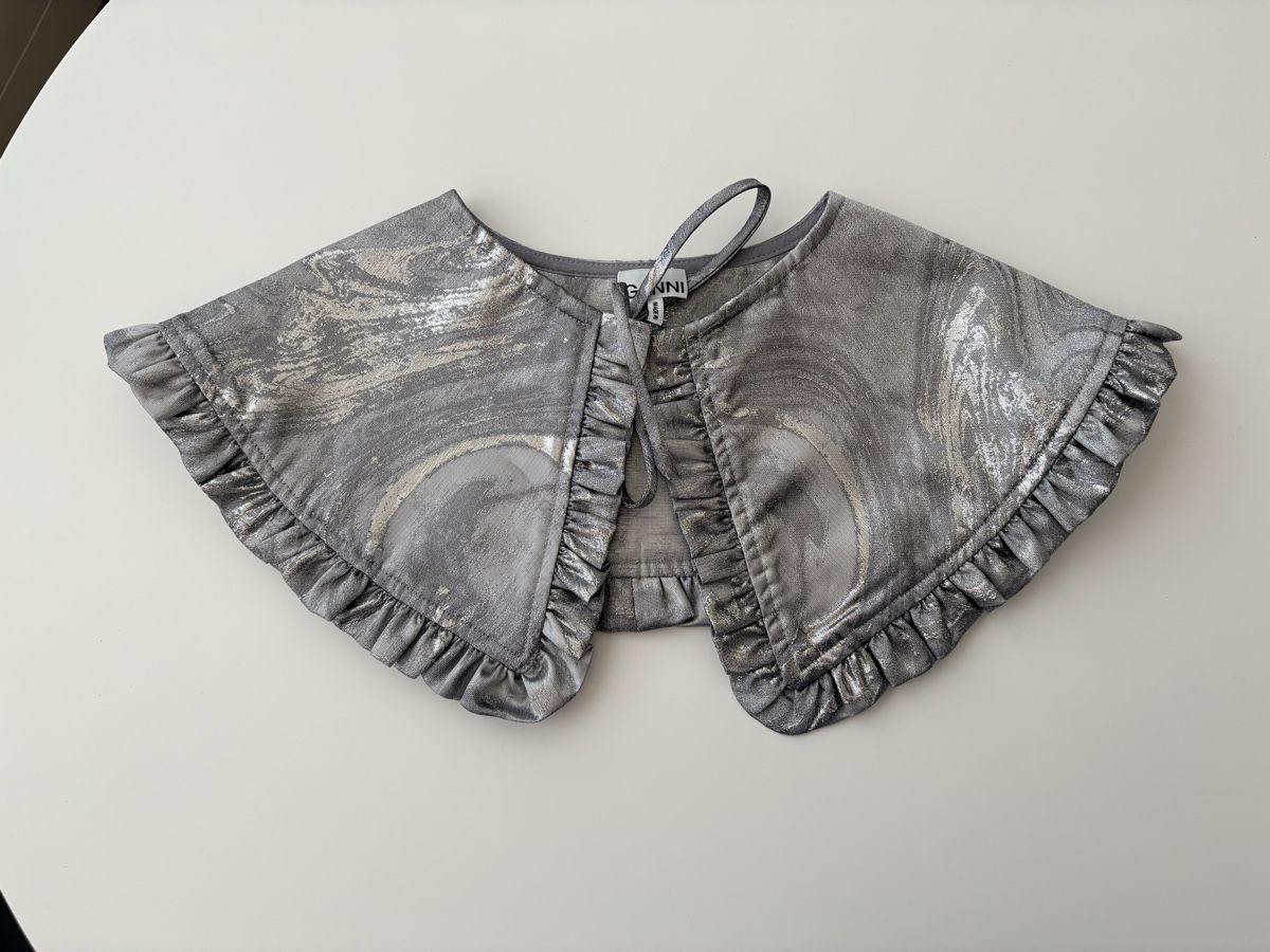 Camicette: Ganni Collar – Nuovo (secondo la descrizione) da Basel venduto da klo_n59g