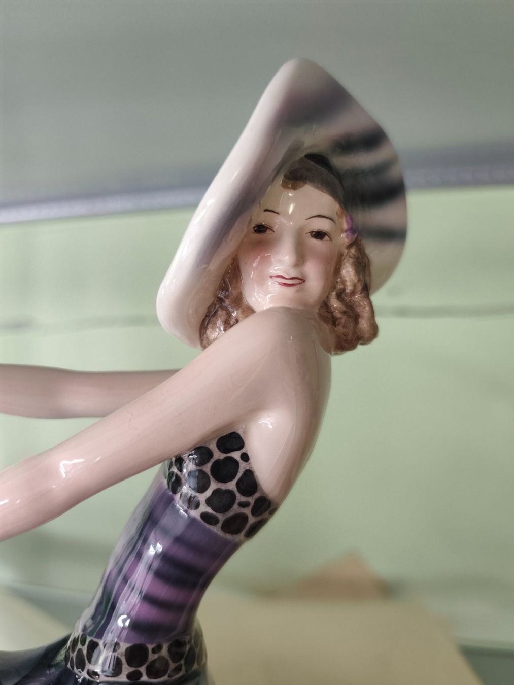 Statuette: Figur Stephan Dakon / Goldscheider Keramikfigur Wien – Usato da Goldswil b. Interlaken venduto da troedlermarkt-goldsw 4
