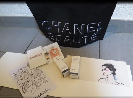 Chanel Necessaire, Kosmetikbeutel,Original,neu,Proben,Karten