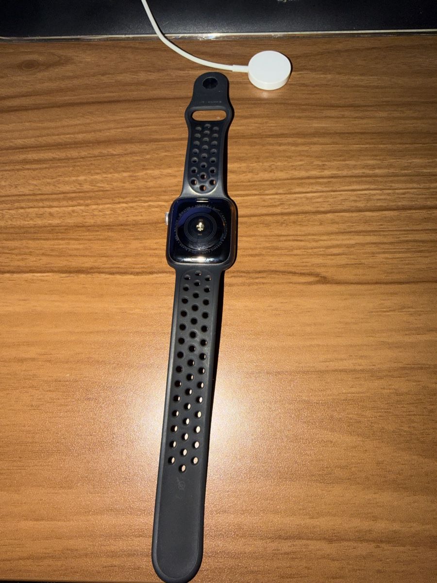 Apple Smartwatch: apple watch series 5 black – Usato da Rain venduto da naeck 1