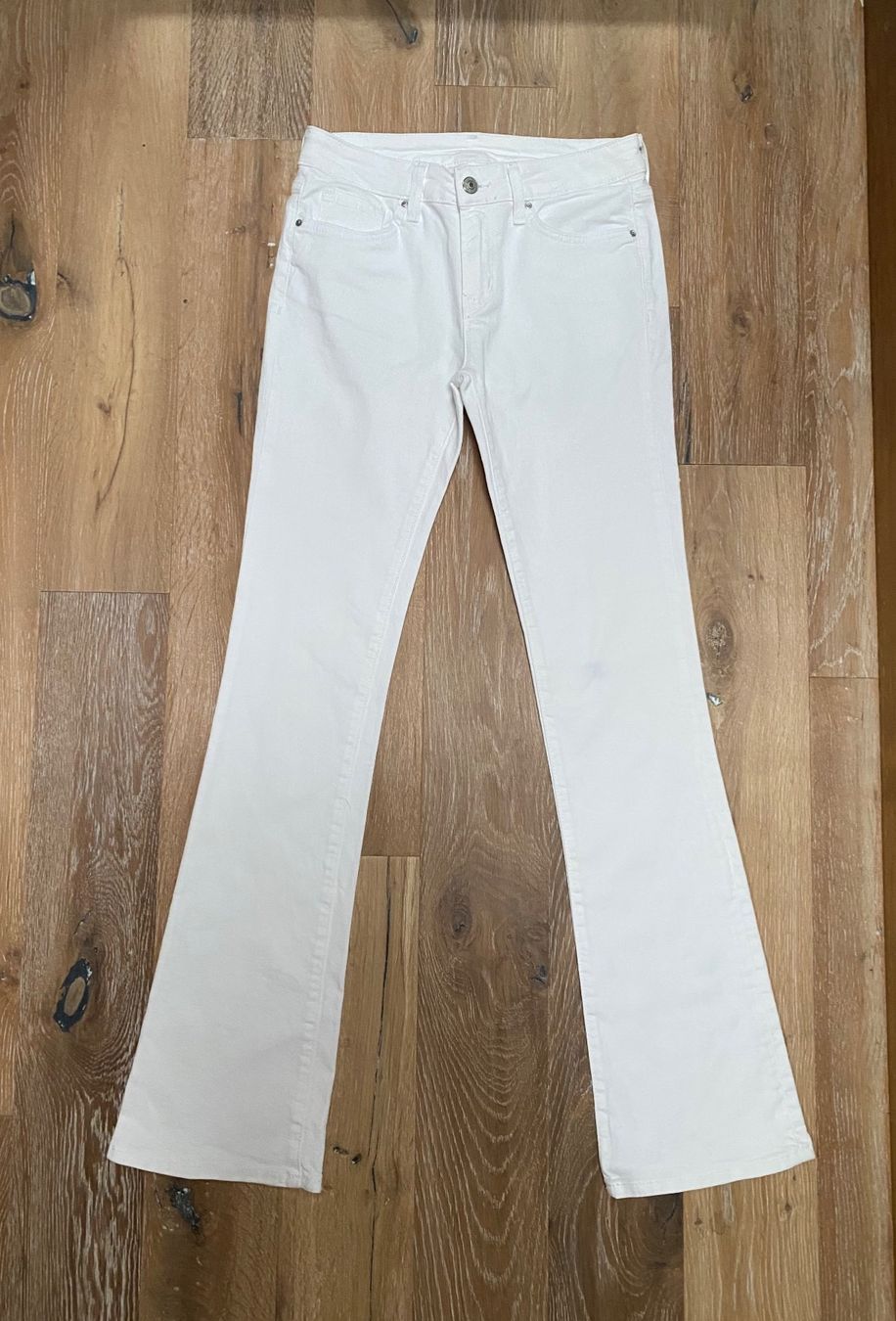 Zara Jeans: Great ZARA white bootcut jeans.EUR34 – Neu (gemäss Beschreibung) aus Grund b. Gstaad von PlageNeigeplus
