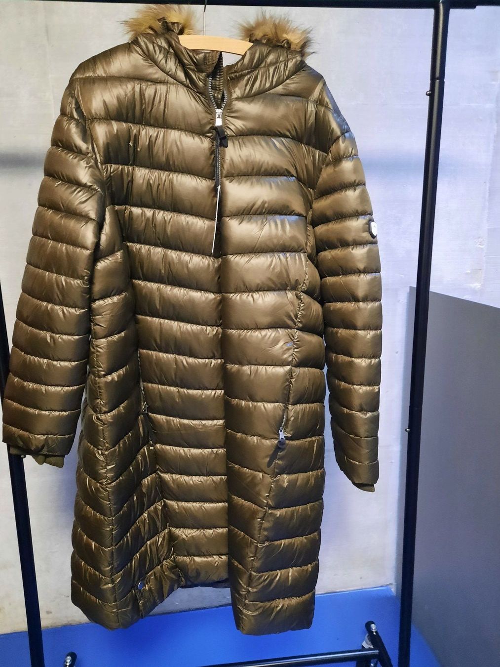 Mäntel: Wintermantel – Neu (gemäss Beschreibung) aus Zürich von pia_p95m