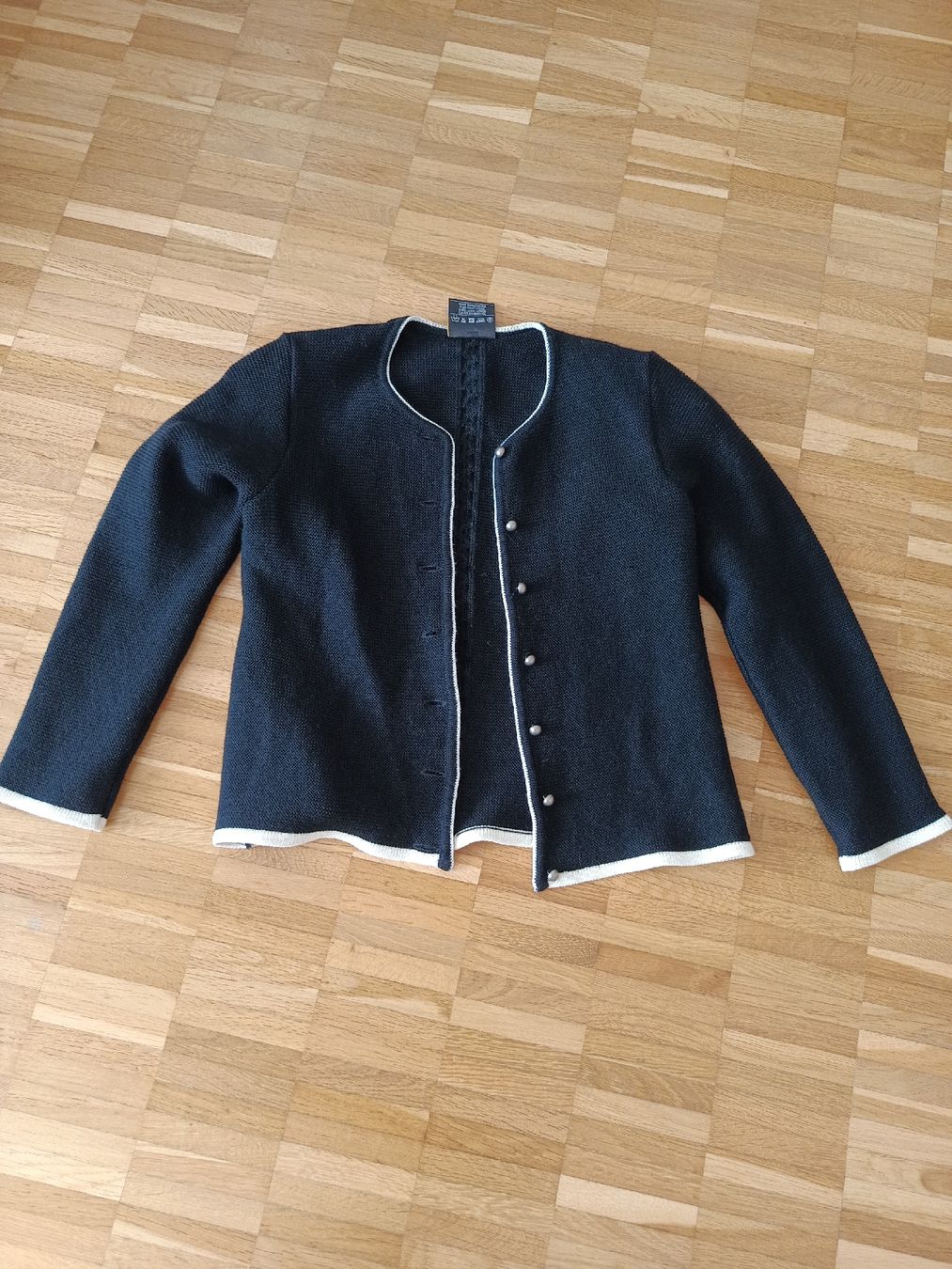 Wolle: veste en pure laine vierge  – Neu (gemäss Beschreibung) aus Delémont von lilou_jura