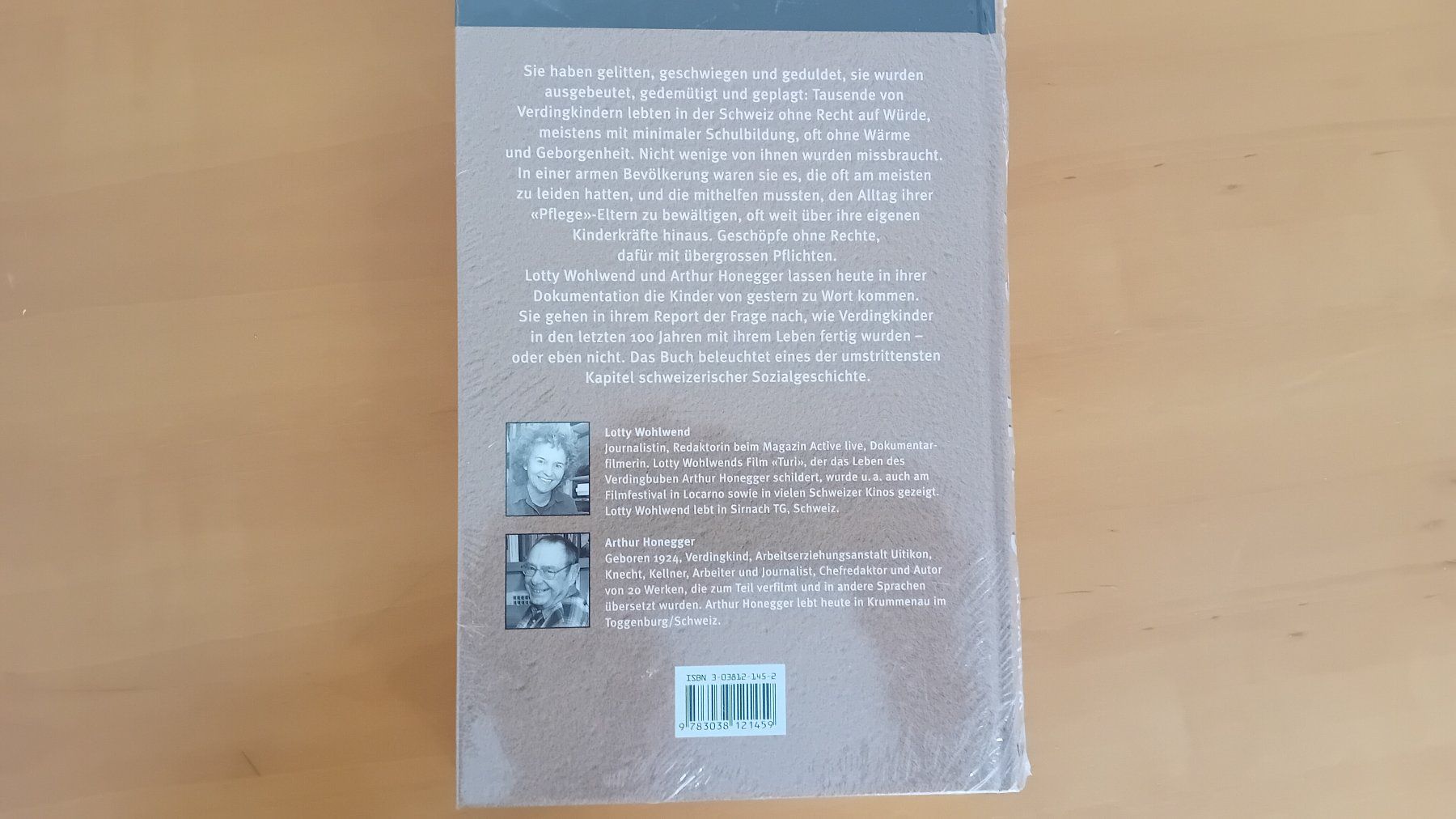 Libri: Gestohlene Seelen - Verdingkinder in der Schweiz – Nuovo e nell'imballaggio originale da Fribourg venduto da Werkt 1