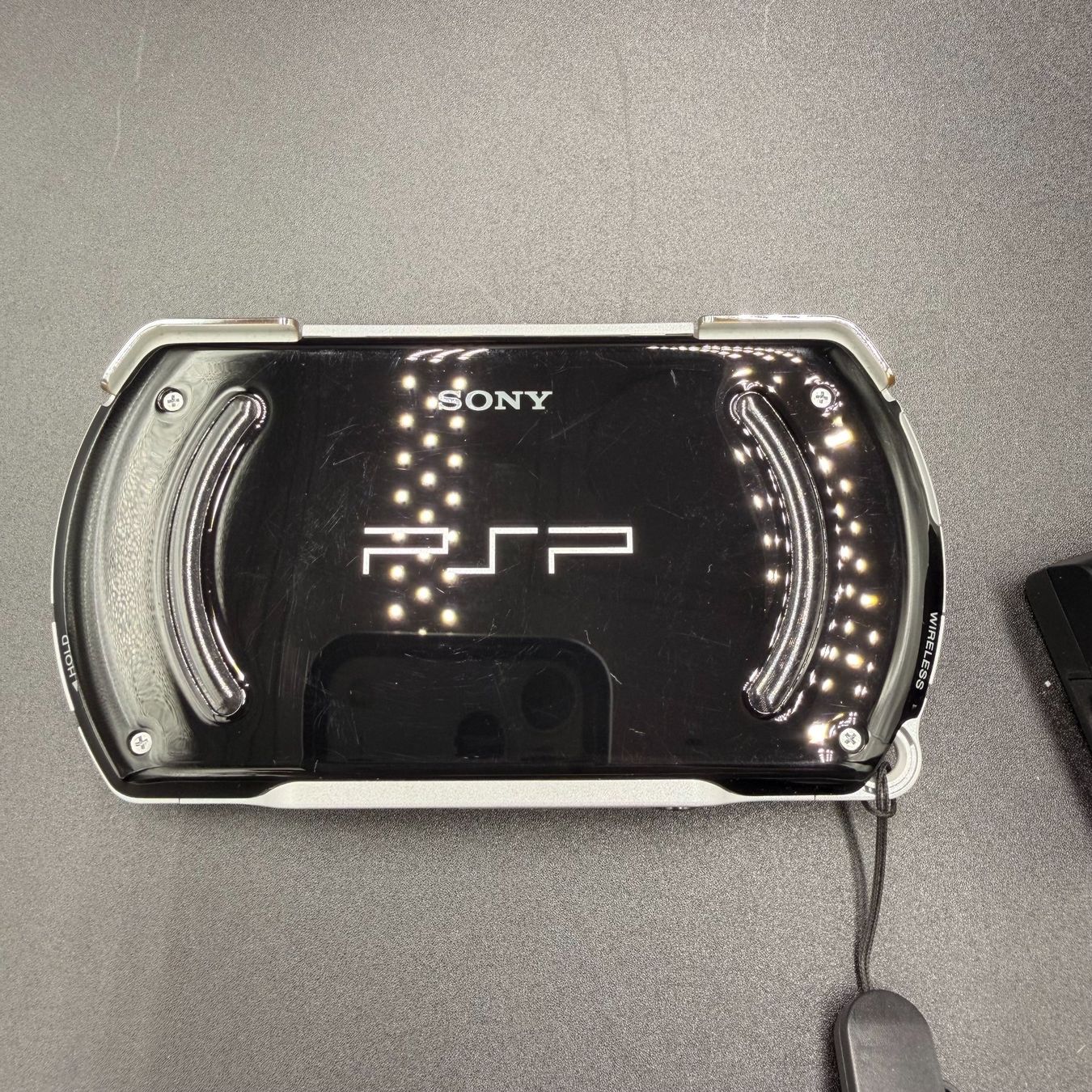 Sony Konsolen: Sony PSP Go Schwarz – Gebraucht aus Düdingen von Nerdworld 5