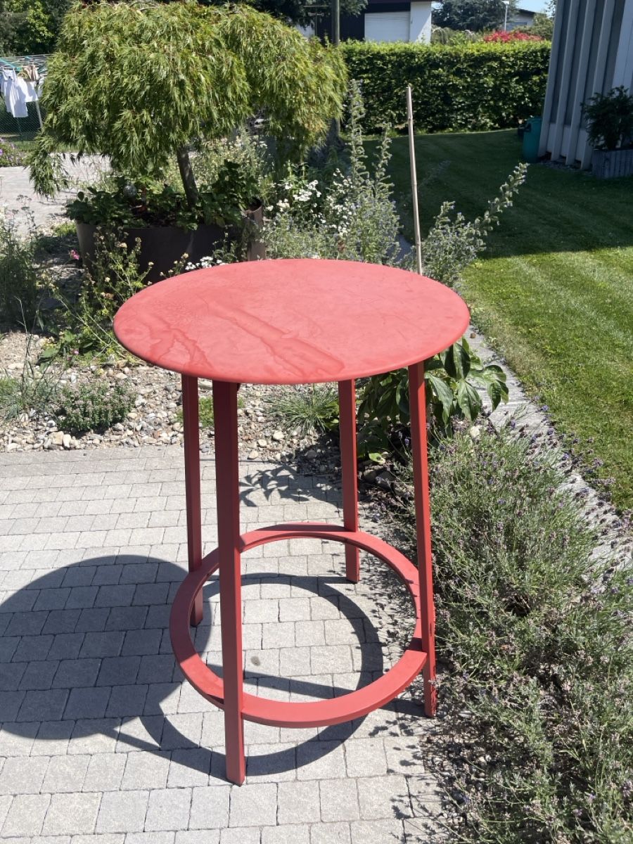 Tables: Hay Runder Stehtisch Metall rot – D'occasion à Berneck par Bonie6 3