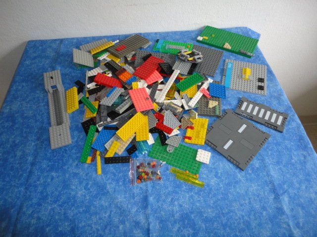 Lego Giocattoli: LEGO  CA.1,159 KILO PLATTEN-PLÄTTCHEN UND TRANSPARENTE – Usato da teufen venduto da Donschabl