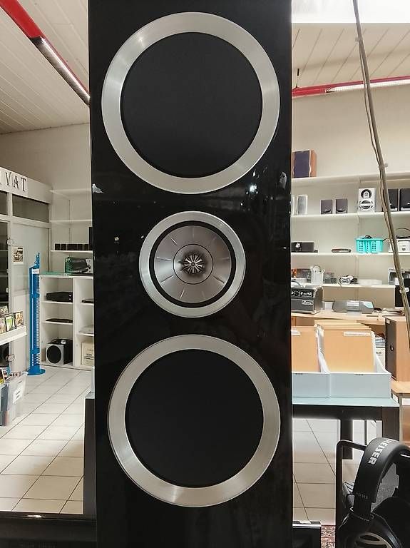 Kef Casse acustiche: KEF R900 Standboxen, Schwarz – Usato da Neuhausen am Rheinfall venduto da galleria13 1