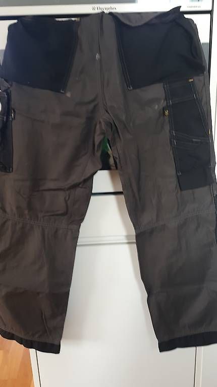 Pantaloni: Snickers Arbeitshose 50 – Usato da Madiswil venduto da Kwon02 1