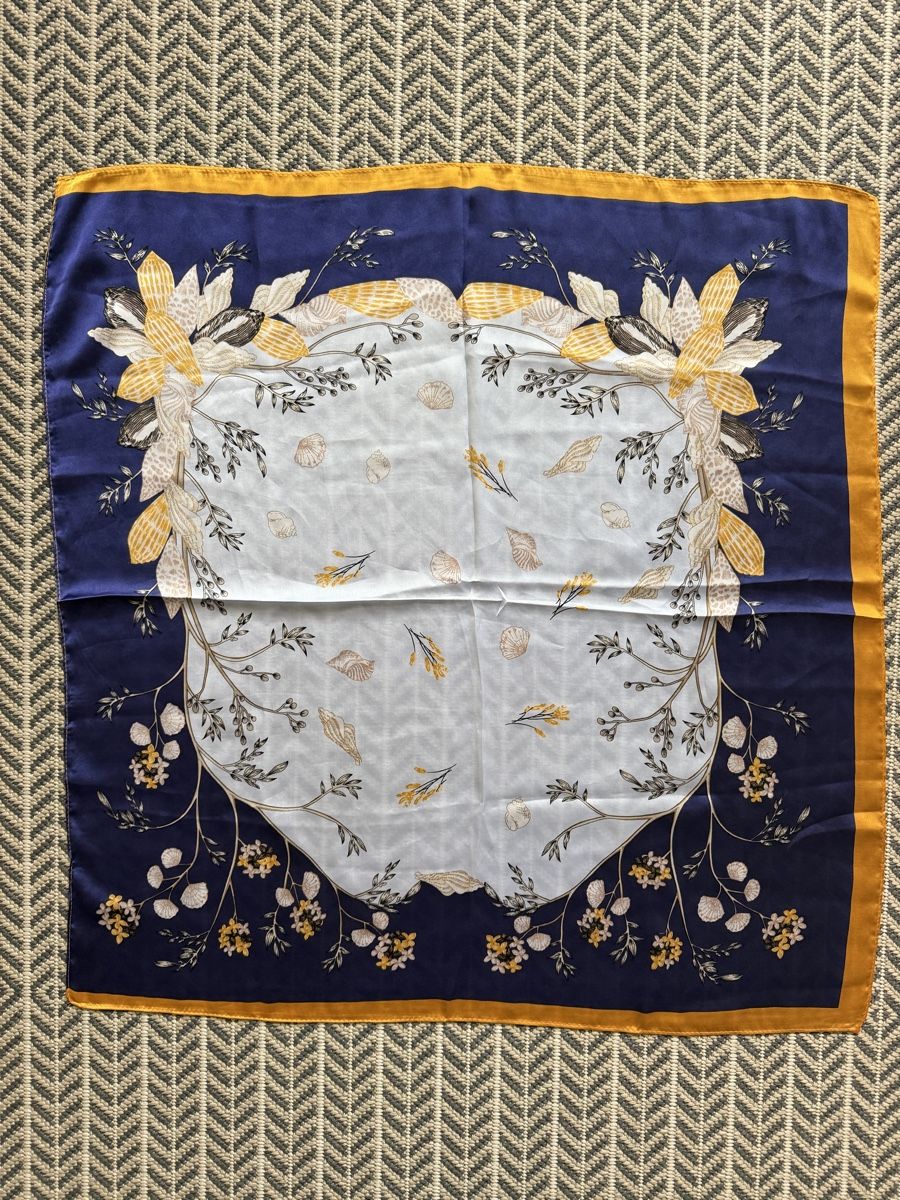 Foulard & Sciarpe: Halstuch mit Muschelgrafik – Nuovo (secondo la descrizione) da Zürich venduto da lau_r6sl