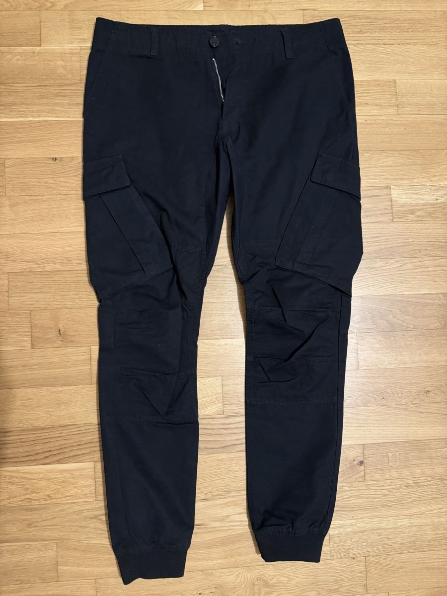 Pantaloni: River Island cargo pants – Usato da Zug venduto da pav_q5f7