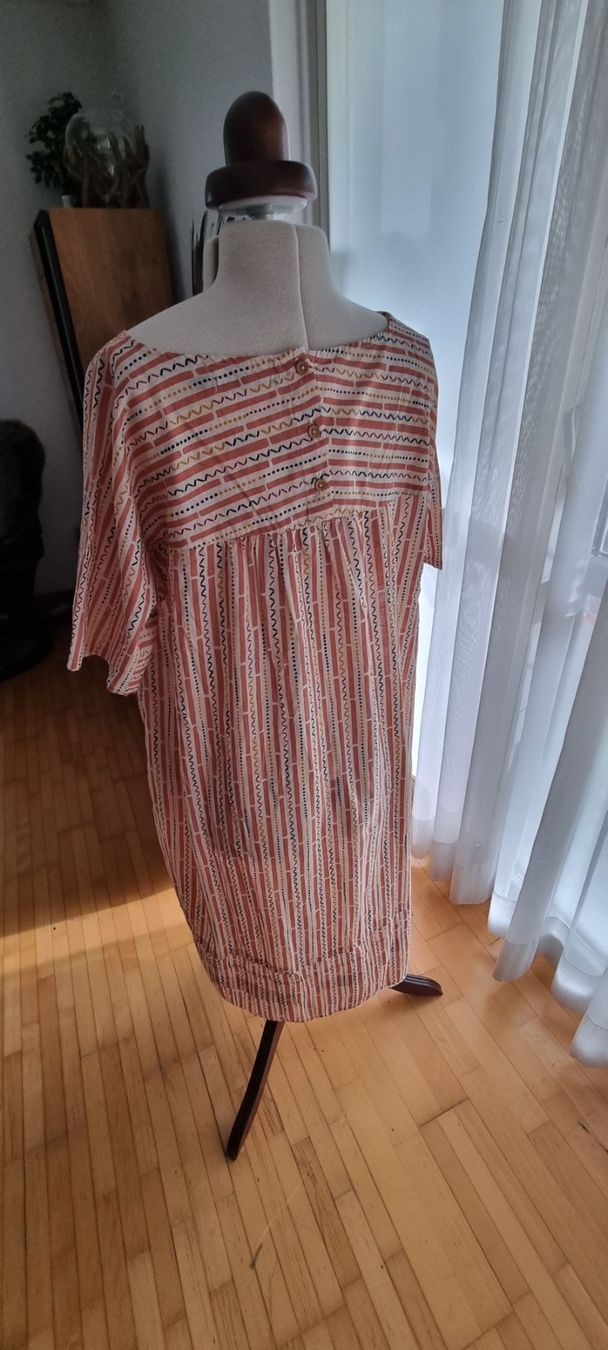 Gudrun Sjöden Vestiti: Gudrun Sjöden Kleid – Usato da Riedikon venduto da Winter21. 1