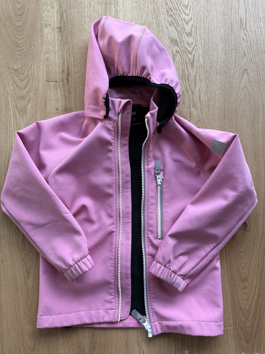 Reima Giacche: Reima Softshell und Regenjacke 116 – Usato da Unterägeri venduto da v_a_s6y8