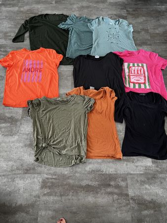 9 Shirts Grösse M