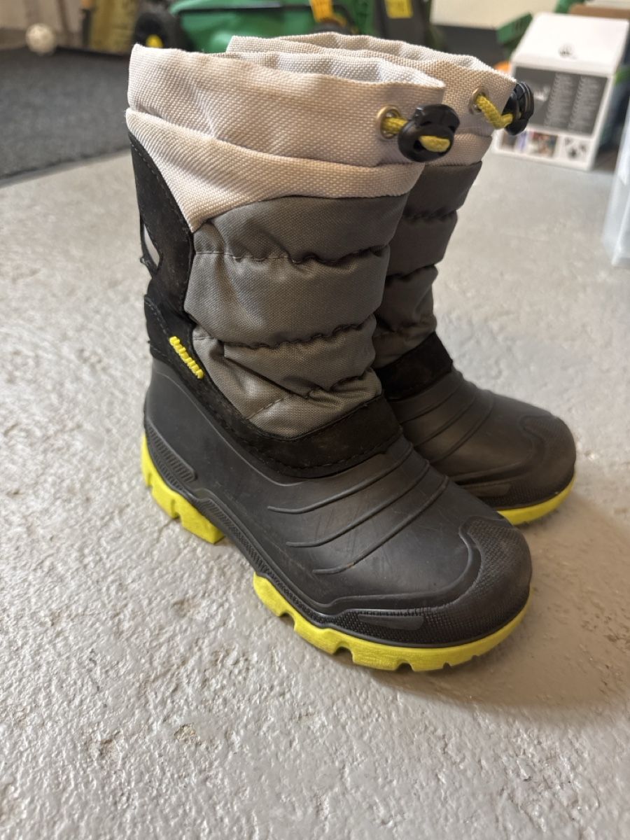 Elefanten Scarpe da uomo: Kinder Winterstiefel Elefanten Grösse 27 – Usato da Glarus venduto da P.Hegi