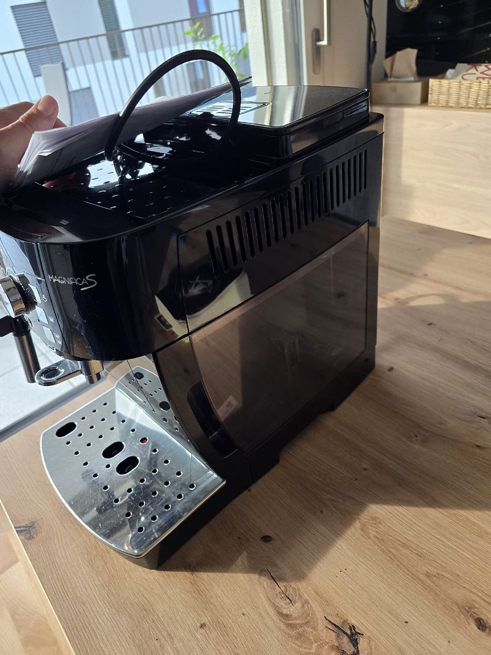 De'Longhi Macchine per caffè & Macchine per espresso: Kaffeevollautomat DeLonghi schwarz – Usato da Gunzgen venduto da mafl22 2