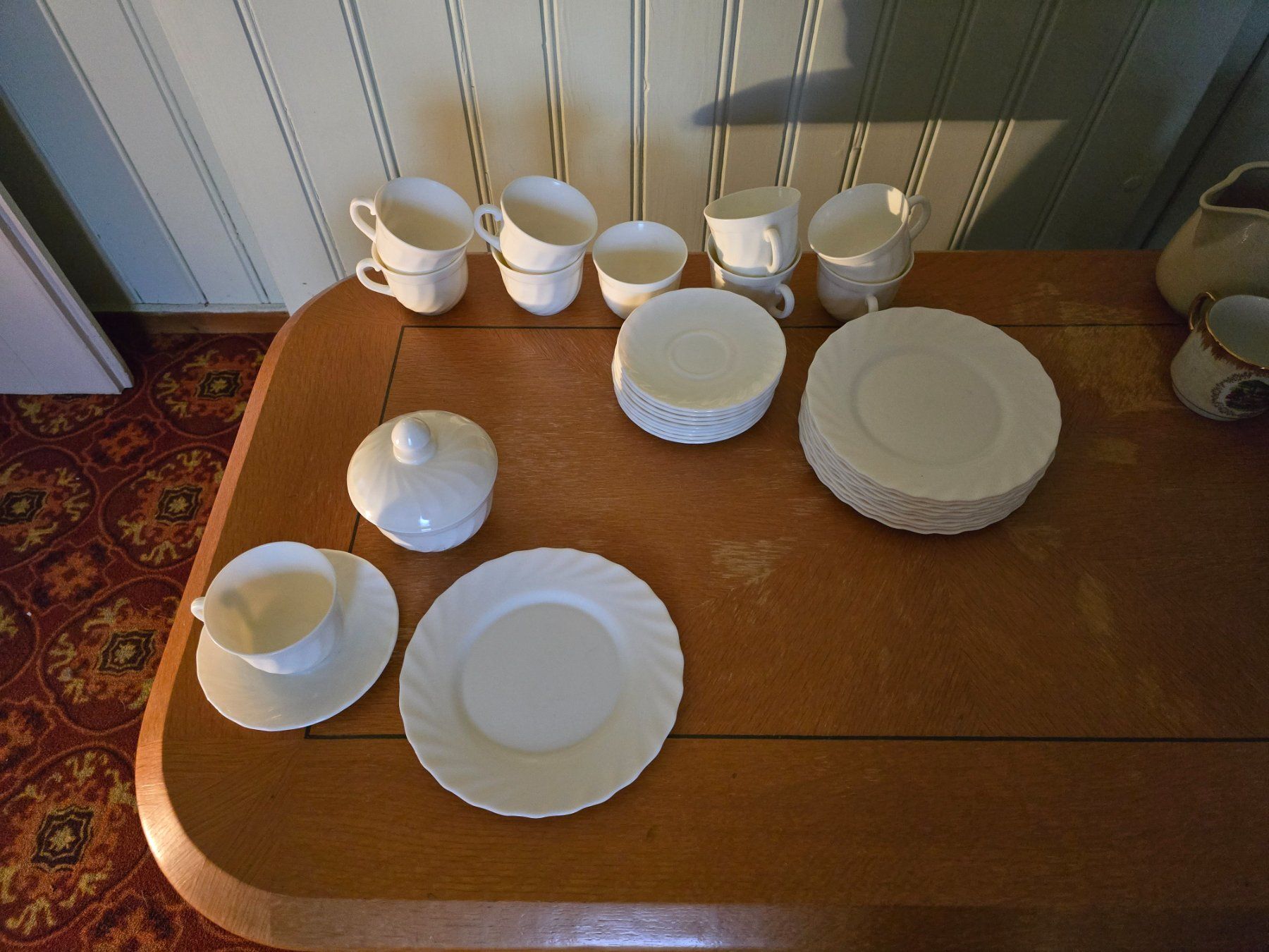 Set di piatti: 33 teiliges Kaffeeset – Usato da Rorschacherberg venduto da Scharfeegge 1
