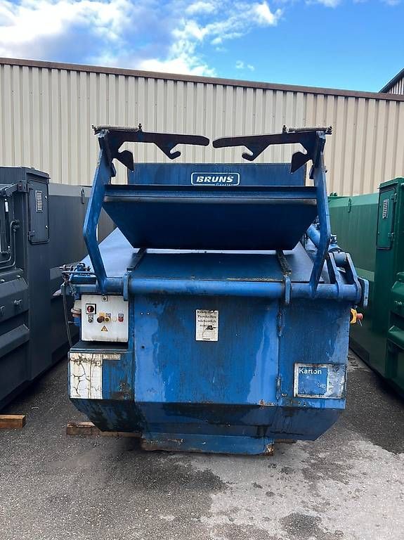 Baucontainer: Welaki Presscontainer mit Kippvorrichtung – Gebraucht aus Weggis von Lukas1983