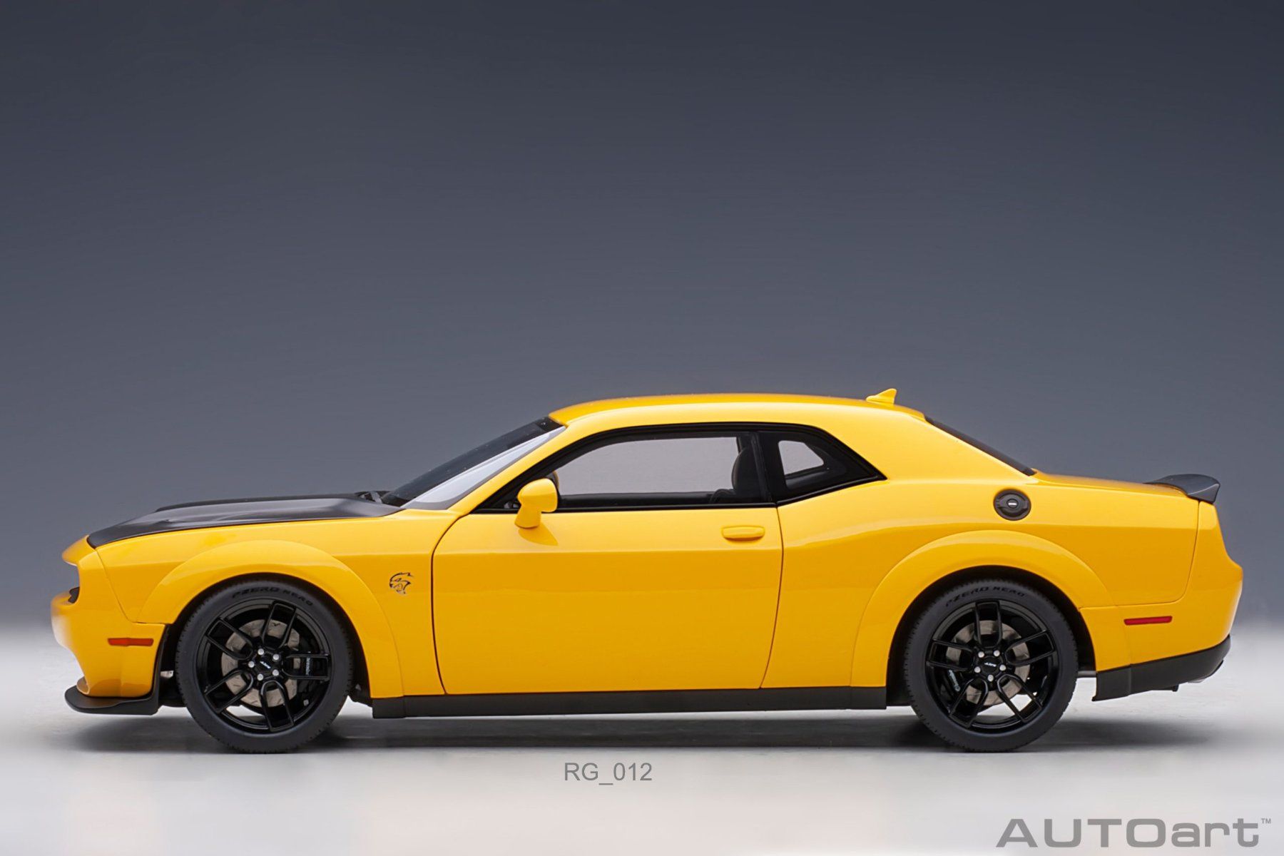 Autoart Modellini d'auto: Dodge Challenger SRT Hellcat Widebody 1:18 – Nuovo e nell'imballaggio originale da Ulisbach venduto da mironebraska 2