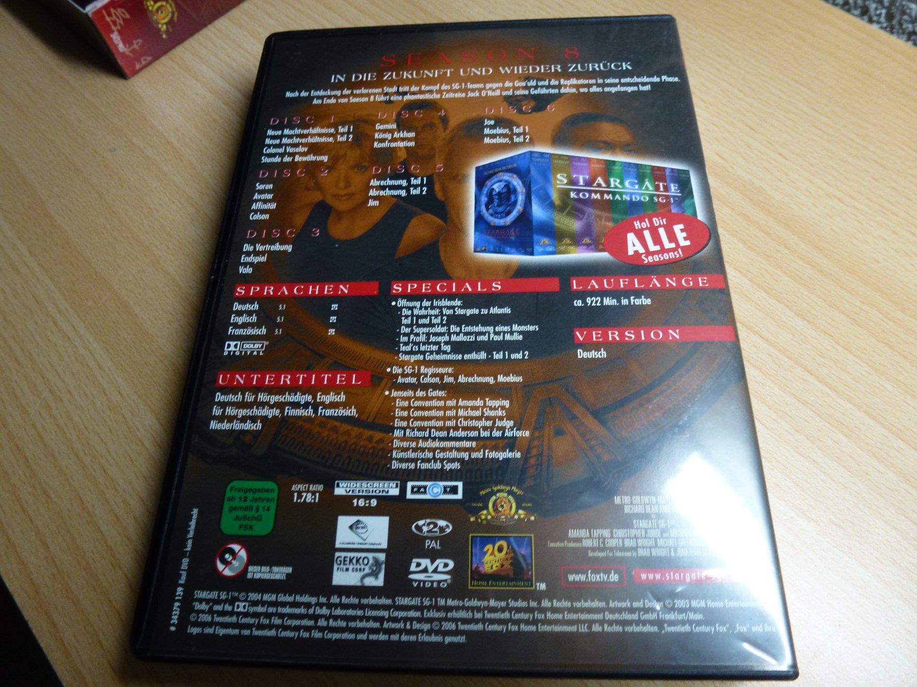 Tutti i DVDs: Stargate Staffel 8 (6DVD) – Usato da Hombrechtikon venduto da Maloev17 5