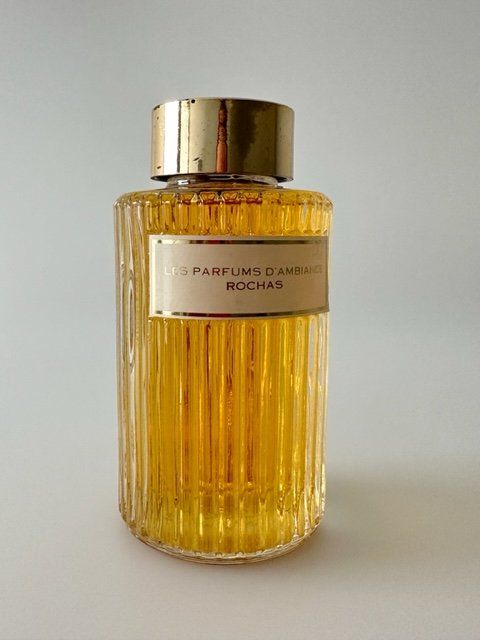 Rochas Parfum & Eau de Toilette: ROCHAS - Les Parfums D'ambiance - 210 ml - Splash – Gebraucht aus Steinhausen von and_jv7v