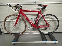 Rennvelo Allegro Racing Swiss mit Rollentrainer