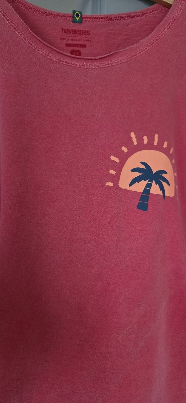 T-shirt: Tshirt Havaianas Taille L Rouge – Usato da Yverdon-les-Bains venduto da van_dq65 1