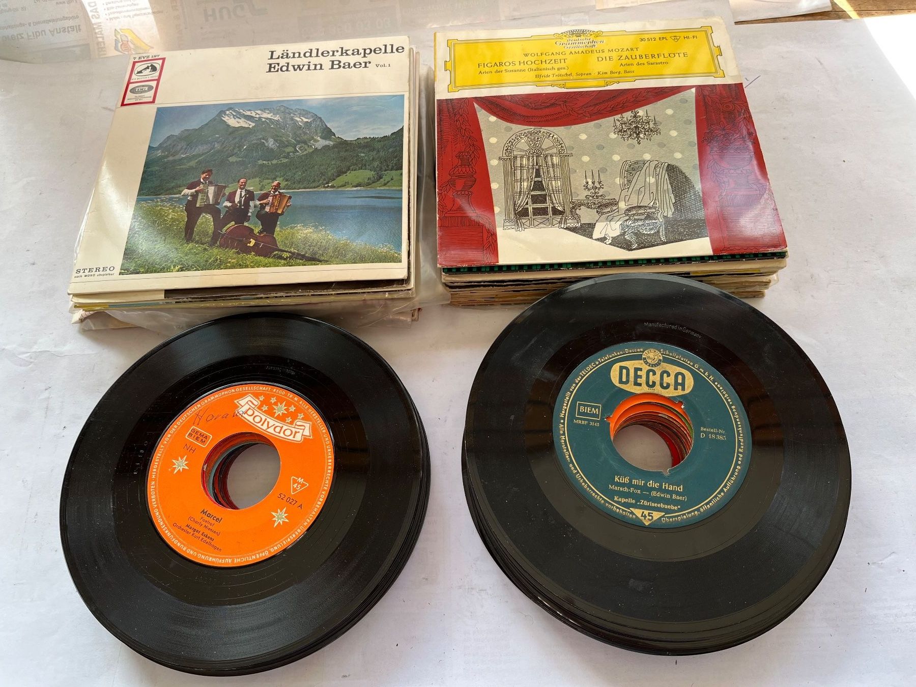 Dischi in vinile: Alte Schallplatten 45 U/min. – Usato da Küblis venduto da hypofacto