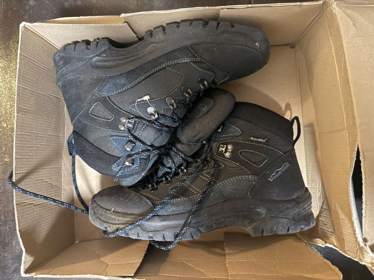 Damenschuhe: Wanderschuhe Weissenstein, Grösse 40 – Gebraucht aus Frick von lua_x68w
