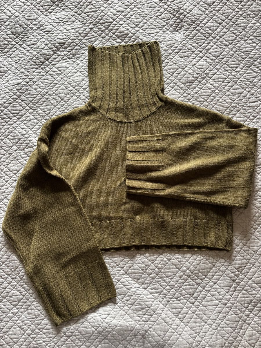 H&M Pulls & Sweat-shirts: Pull col roulé court vert – Neuf (Voir description) à Lausanne par shabnam.t
