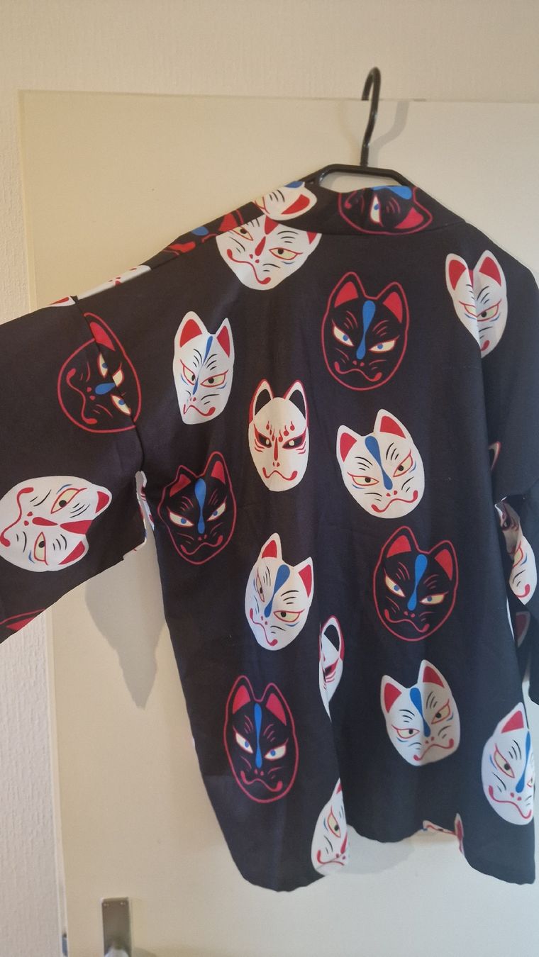 Kimonos: 2 kimono noir et rose  – Gebraucht aus Tolochenaz von Romadom 1
