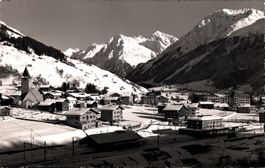 Wintersportplatz Klosters mit Silvrettagruppe
