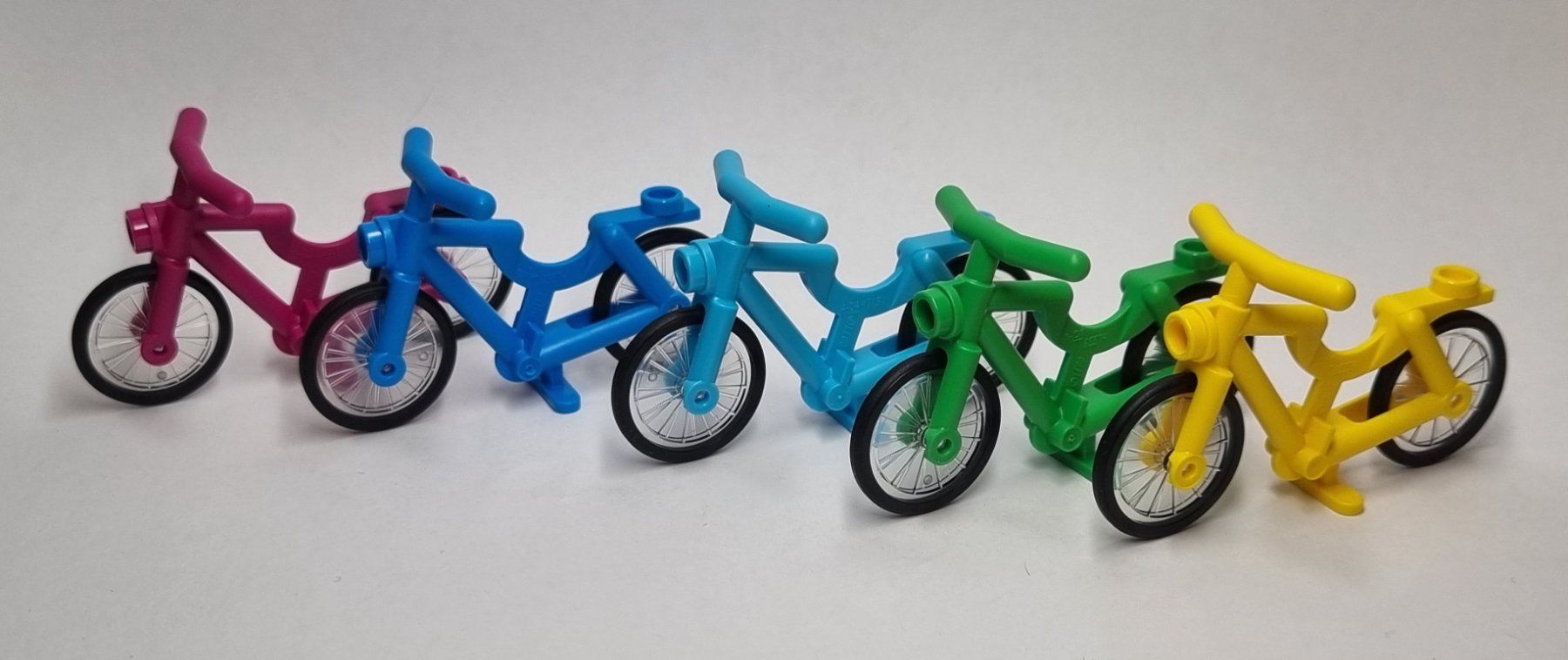 Lego Kit di costruzioni: LEGO 5x 4719c02 Bicycle with Trans-Clear Wheels – Usato da Basadingen venduto da NekoBricks