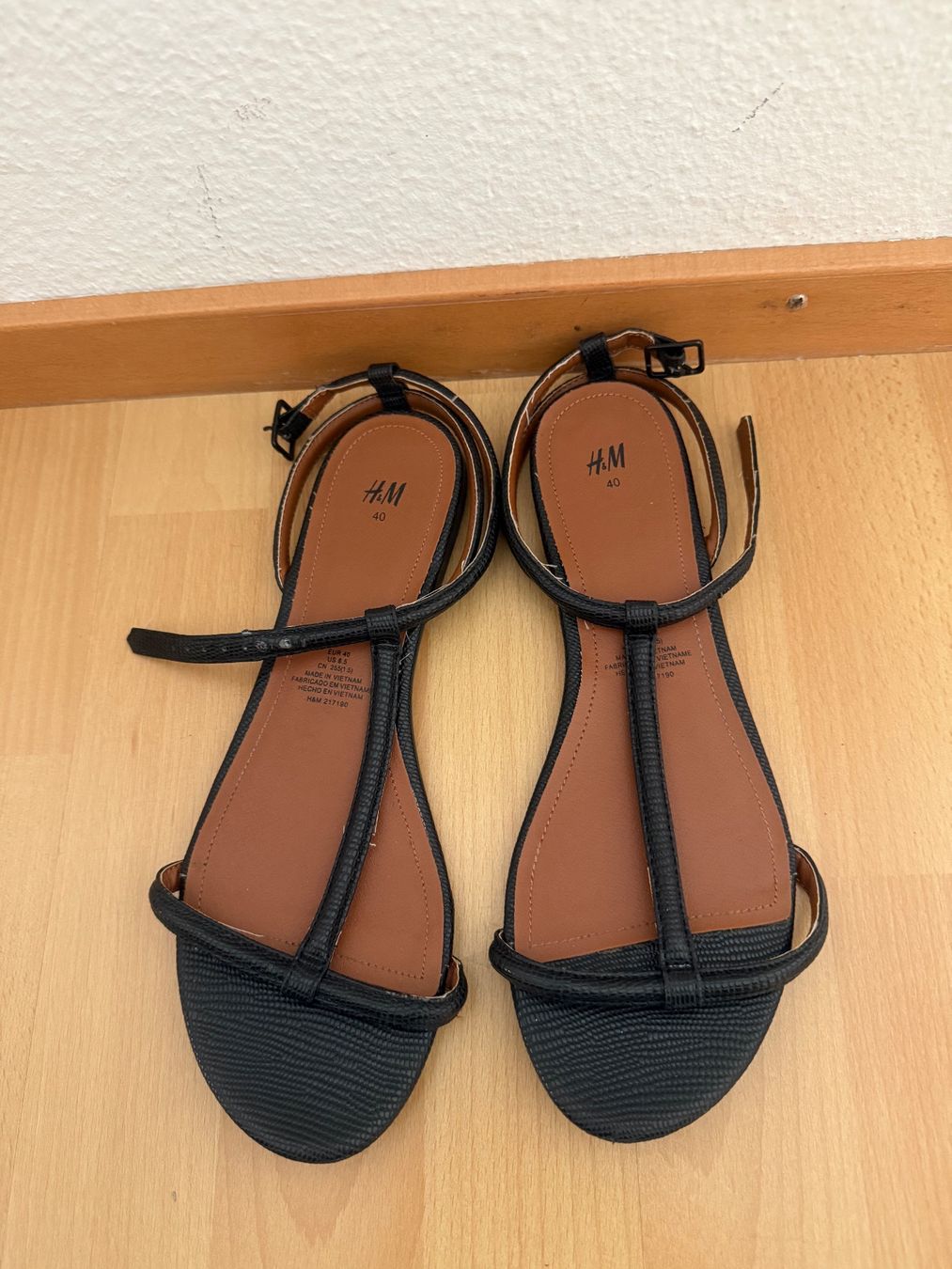 H&M Scarpe da donna: H&M Sandalen Schwarz Gr. 40 – Usato da Zürich venduto da Herbion1