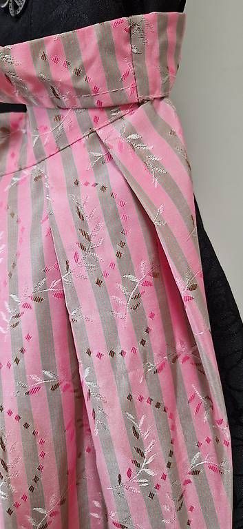 Robes: Wunderschönes Dirndl mit Schürze  – D'occasion à Arbon par Eri17 2